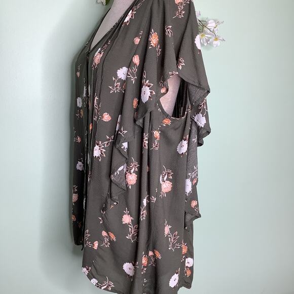 Torrid Floral Pin Tuck Button Front Flutter Ruffle Sleeve Yoked Top Army Green - Picture 6 of 16